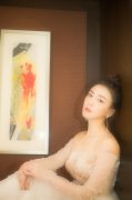 呂佳容夢(mèng)幻寫(xiě)真大片 飄逸紗裙肌膚勝雪
